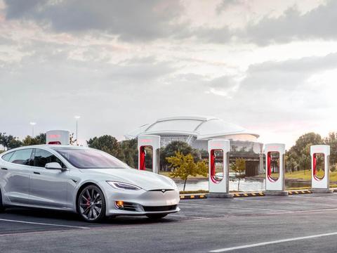 特斯拉：2020年在中国布局超4000个充电桩