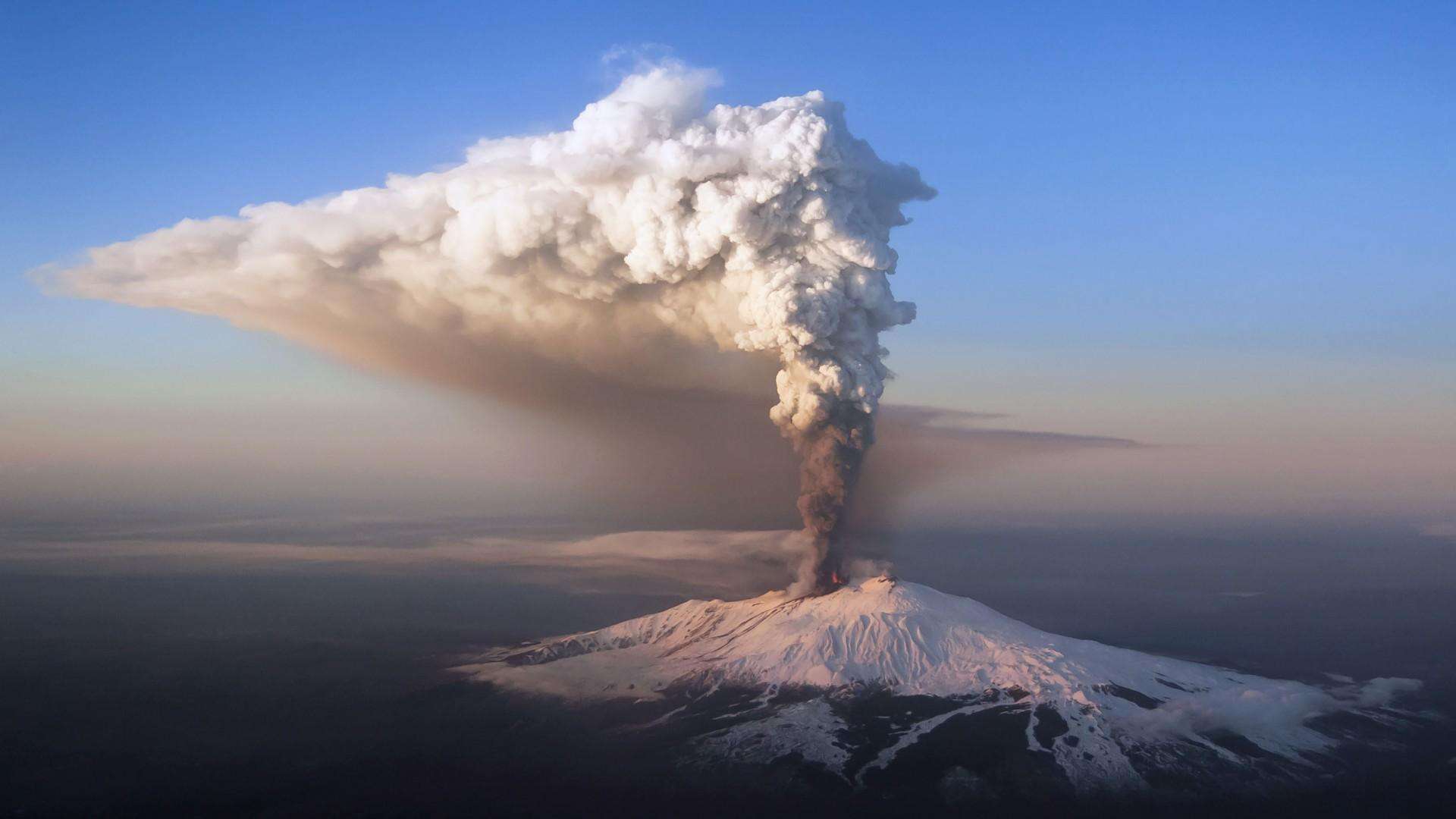 到了1902年的时候,培雷火山附近就成了西印度群岛一个繁华的港口城市