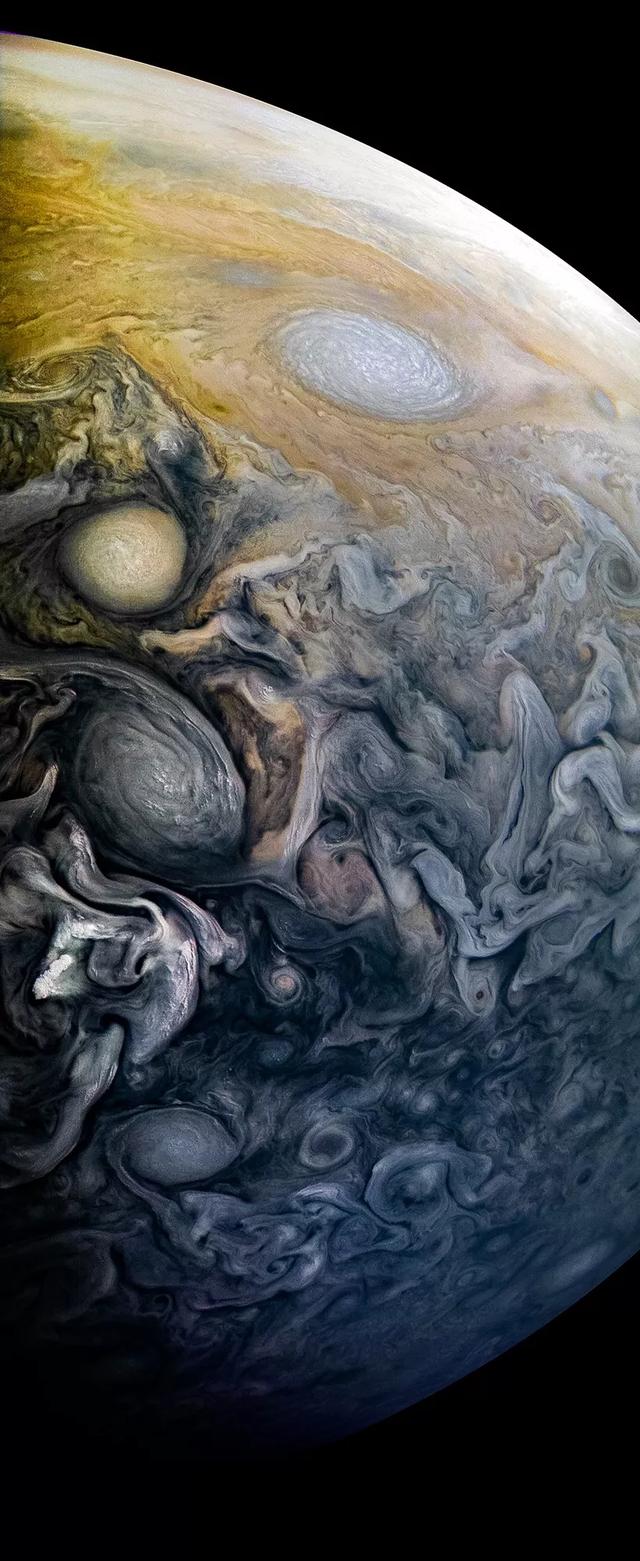 木卫五在木星表面投下的阴影