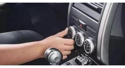 汽车熄火后听音乐到底费不费电？能费多少？