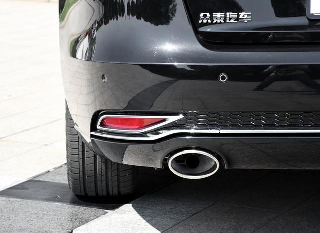 被车标“耽搁”的实力豪车!颜值媲美大众辉昂,长超5米+1.8AT