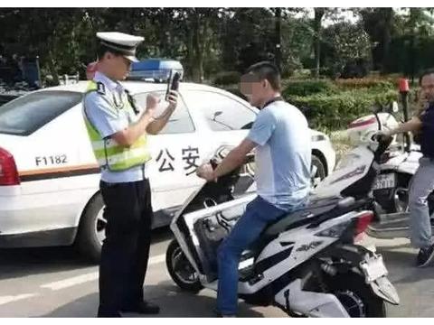 电动车“四禁”实施，超标车辆没法上路：车主：非要买车？