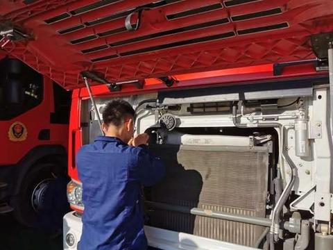 五台县消防大队扎实做好“两会”期间车辆器材装备维护保养工作