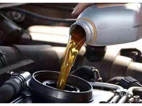 汽车一年保养几次才管用？不要低于这个数，别干省钱伤车的傻事