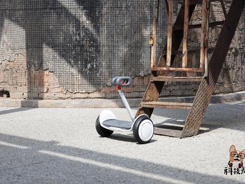 九号平衡车Nano体验：专为儿童用户打造智能语音体感代步车