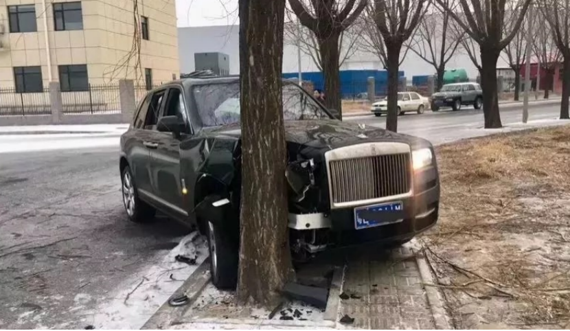 迈凯伦P1又撞啦!带你开开眼:那些年国内撞过的顶级豪车