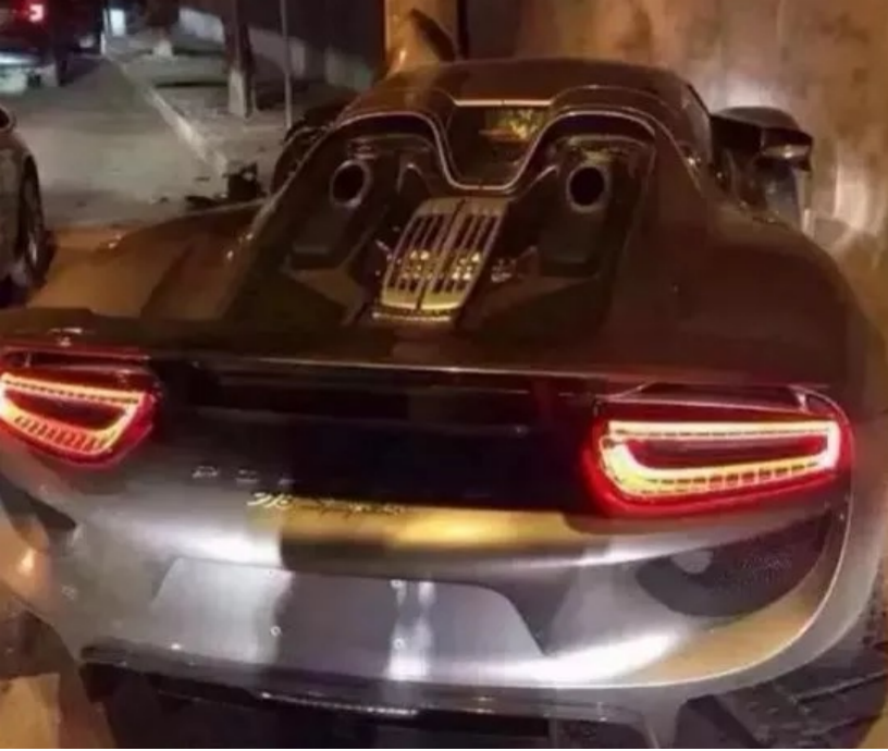 迈凯伦P1又撞啦!带你开开眼:那些年国内撞过的顶级豪车