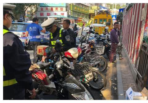 禁摩限电后，老百姓如何出行？专家：不是有现成的吗？