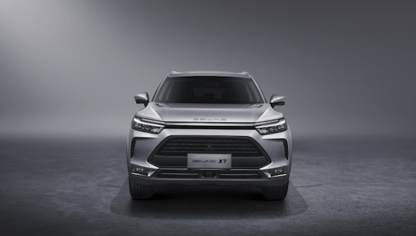 又一款极具科技感的新车型 BEIJING-X7亮相 预售价10-15万元