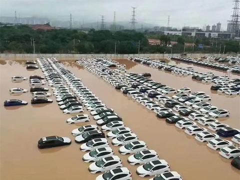 暴雨导致电动车泡水 更换电池太贵致多数整车报废