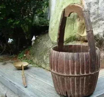 农村五大老物件，别扔，图五值钱，说不定家里就有