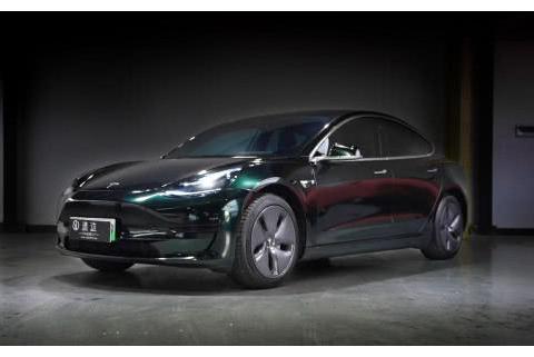 隐形车衣能不能打蜡，很多车主都错了，这样做可能会损失上万