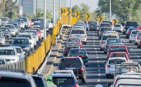 为啥14亿人口的市场，汽车会卖不动呢？老百姓：这3座大山太难了