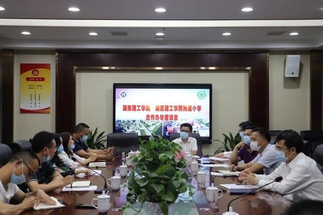 湖南理工学院全排名_大学新生“刘”姓最多,有的班级“全男”