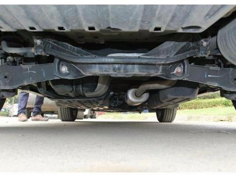 我们该如何对车子的底盘进行养护呢