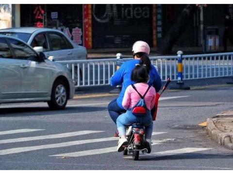 又一电动车新规落地，最高罚10万，车主：我的车才多少钱？