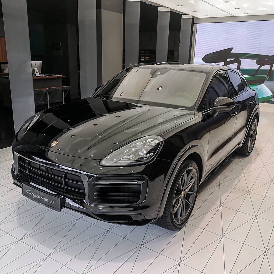 运动的造型 保时捷Cayenne S Coupe实车
