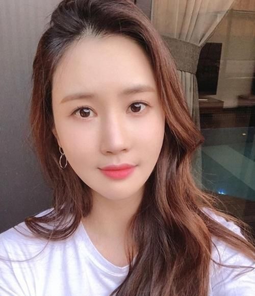 过度依赖“玻尿酸”!萧亚轩等女星的肿脸泡谁家强?生图太吓人