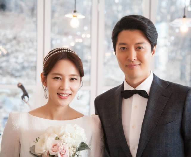王厚杰Lawrence离婚,王厚杰Lawrence订婚 韩国顶级男星离婚,前女友上"头条",此前曾一起看"婚房