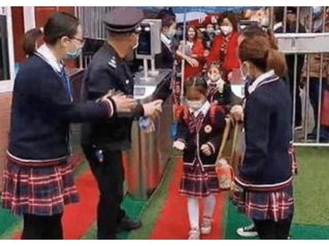 禁摩限电后，普通人如何接孩子比较方便？来看看专家的几个建议