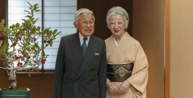日本天皇家族传承千年不倒,二战战败后,为何能依然保留至今?