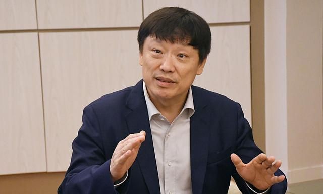 美国死亡超十万,美国人不着急,胡锡进急了