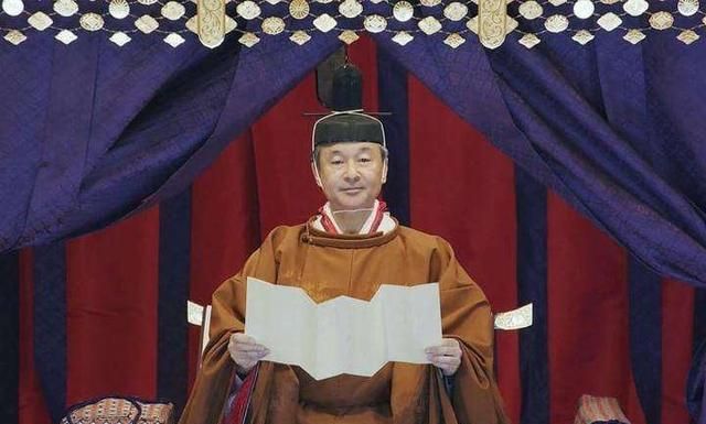 日本天皇家族传承千年不倒,二战战败后,为何能依然保留至今?