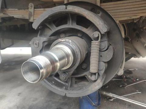 卡车制动系统保养马虎不得，这些细节不注意容易出大事