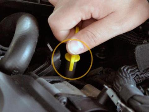 5千公里更换一次机油正确吗？修车工：车都毁你手里了