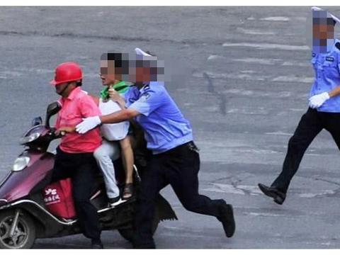 摩托车不让骑，电动车被限制，这该怎么出行？