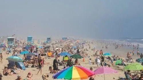 美国死亡超十万,美国人不着急,胡锡进急了