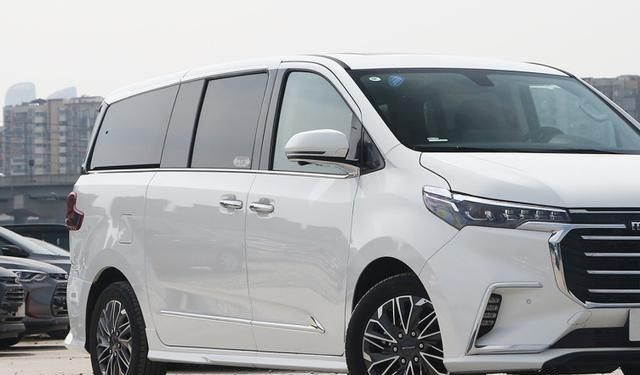 明星都爱的大通G20!2.0T爆224马力,长超5米1+国六,18.68万起
