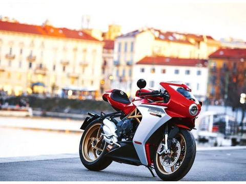 预计国内达三十万元级别、MV 奥古斯塔 Superveloce 800