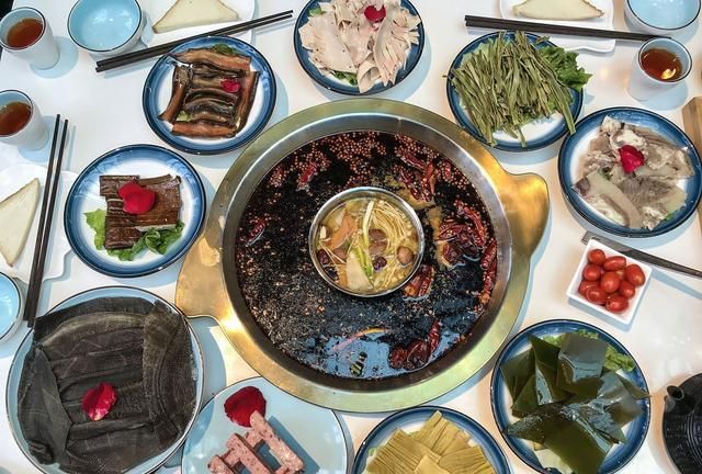 尿酸升高危害大,想排尿酸,4种饮食习惯需控制,请一定要坚持