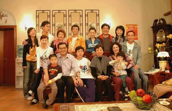 国内最长寿电视剧!播出20年将突破4000集,刘涛出道清纯照曝光?