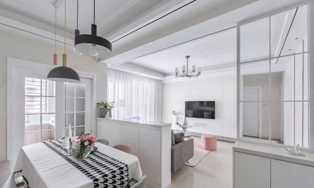 婆婆把80.83平米的房装修成这种现代风格,一进门就看呆了