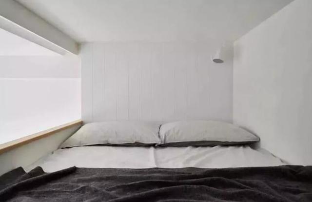 台湾17㎡迷你房,打造成loft小公寓,充满贵族的气息,不再嫌弃小