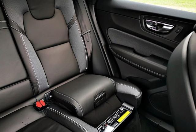 试驾点评沃尔沃XC60 B5 R-Design这款家用旅行车整体表现如何