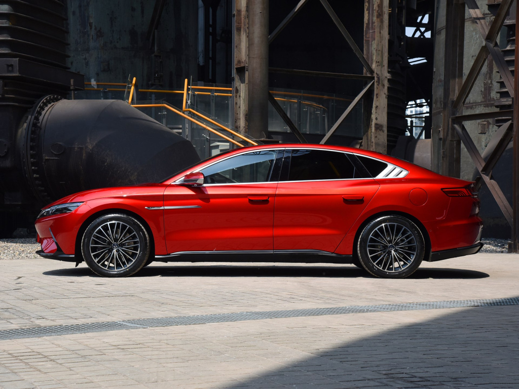 红旗H9荣威RX5 PLUS比亚迪汉领衔 六月上市新车演绎新国潮