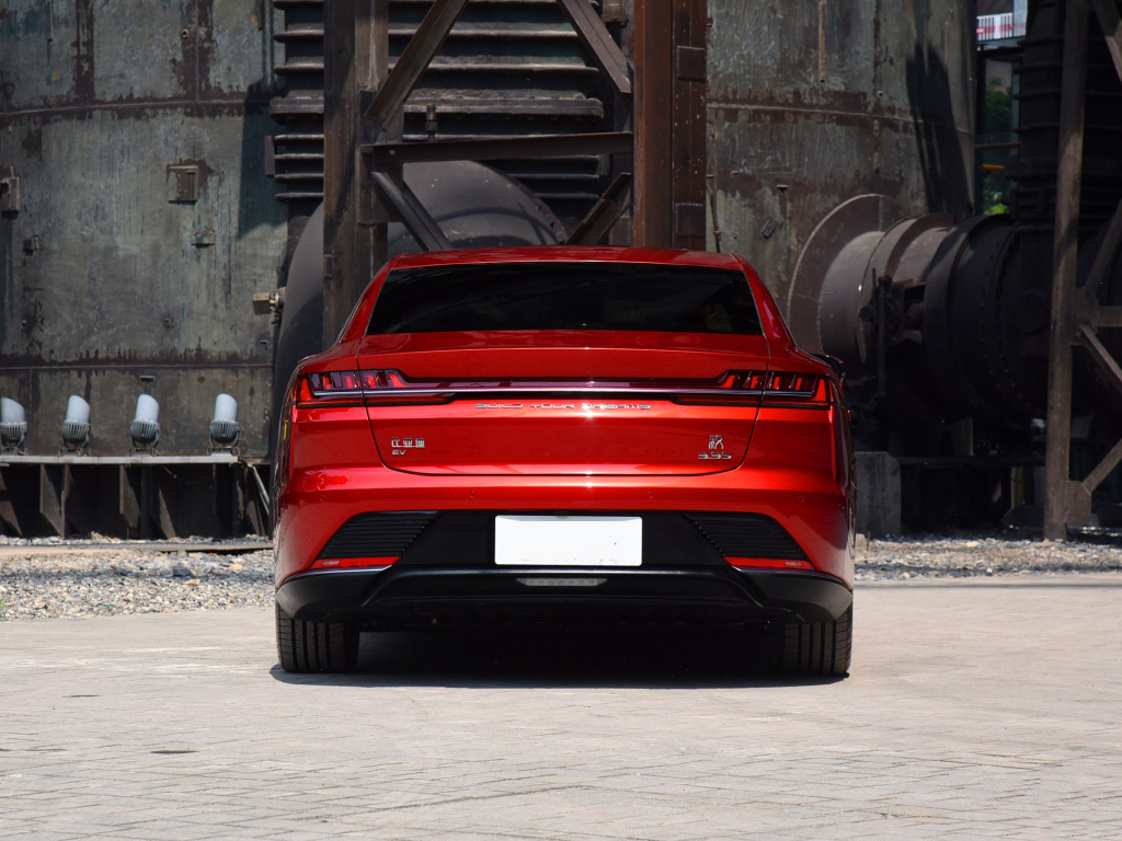 红旗H9荣威RX5 PLUS比亚迪汉领衔 六月上市新车演绎新国潮