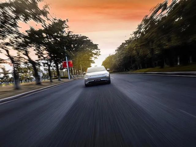 买新能源中型车的人,除了续航,还看中这几点