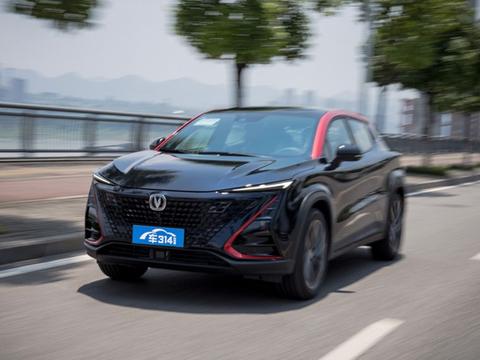 年轻人购车要时尚并兼顾实用怎么选？这几款15万元级SUV适合你