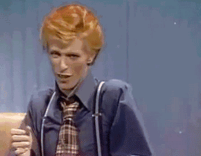 大卫鲍威:当时我一路小跑扑通一下就掉下去了.妈妈!