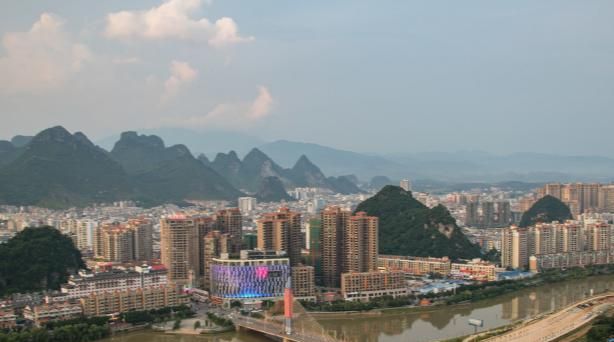 防城港gdp_广西最“懒惰”的城市,GDP增速倒数第一,不是防城港也不是来宾(2)