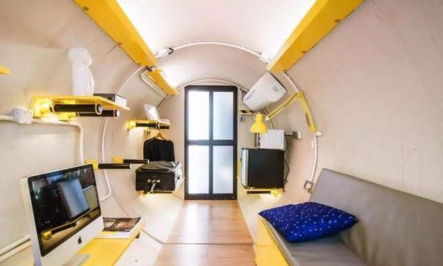 香港街头的“管道房”,仅11平米就高达10万,进去一看值了