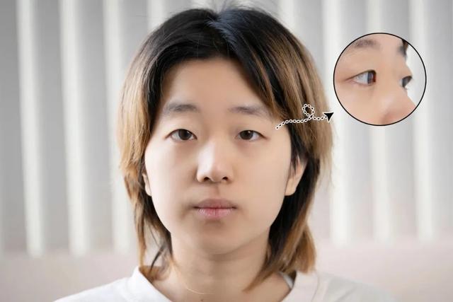 模特眼型:单眼皮,微肿,大小眼.   单眼皮妆容一