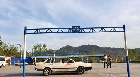 新规实施后,考驾照成为“世界难题”,真为没驾照的人捏把汗