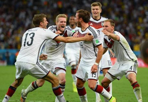 回顾2014年世界杯 德国7比1巴西，巴西真的当时很弱吗？