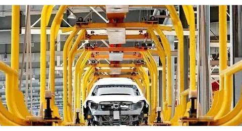 那一抹明媚的蔚蓝好看吗？你们熟悉的车展更好看