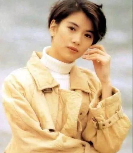 90年代港星发型盘点,如今依旧时髦,看朱茵袁咏仪就知道有多美
